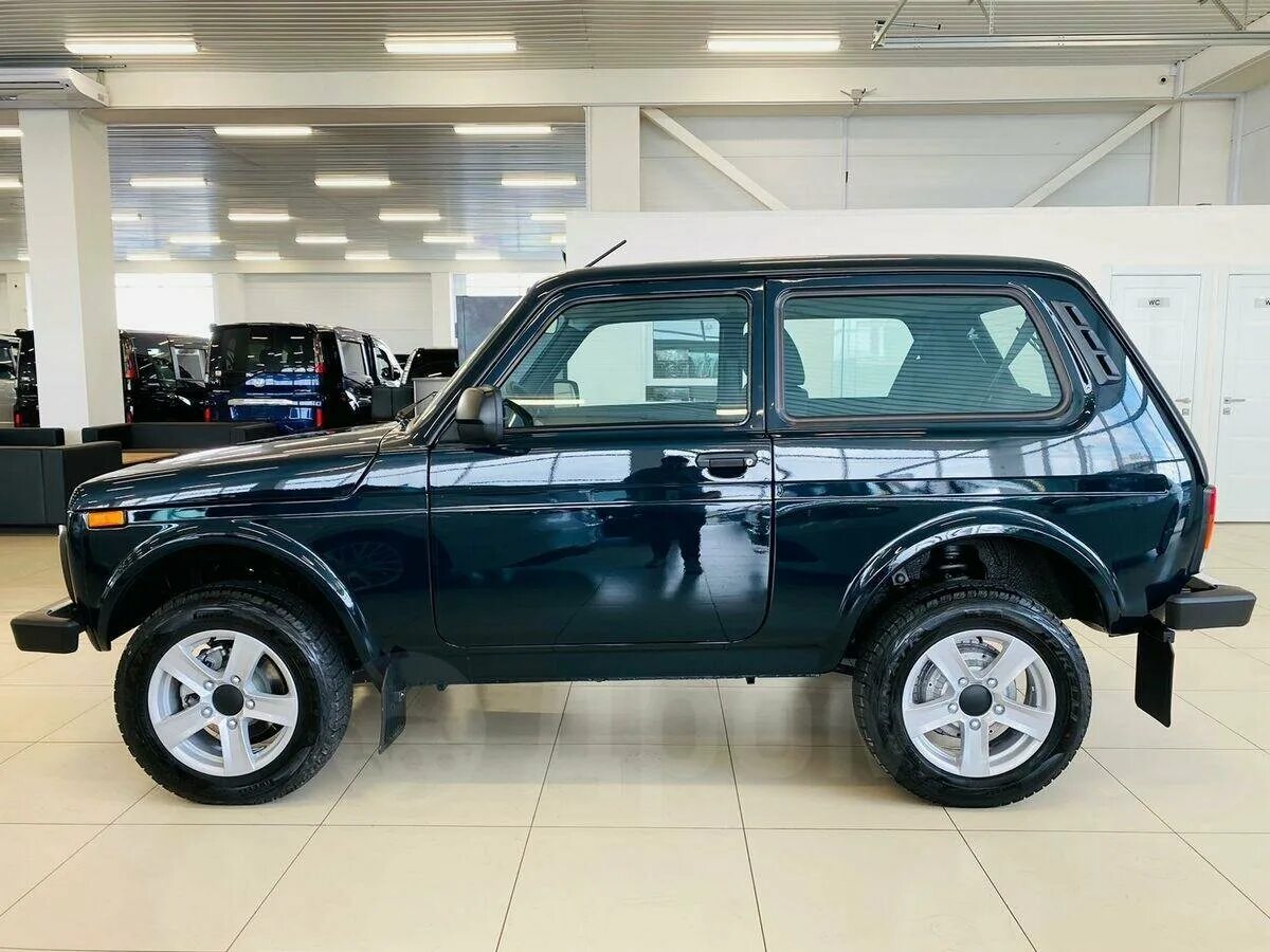 Нива легенд зеленая фото Купить б/у Lada (ВАЗ) Niva Legend 2021-2024 1.7 MT (83 л.с.) 4WD бензин механика