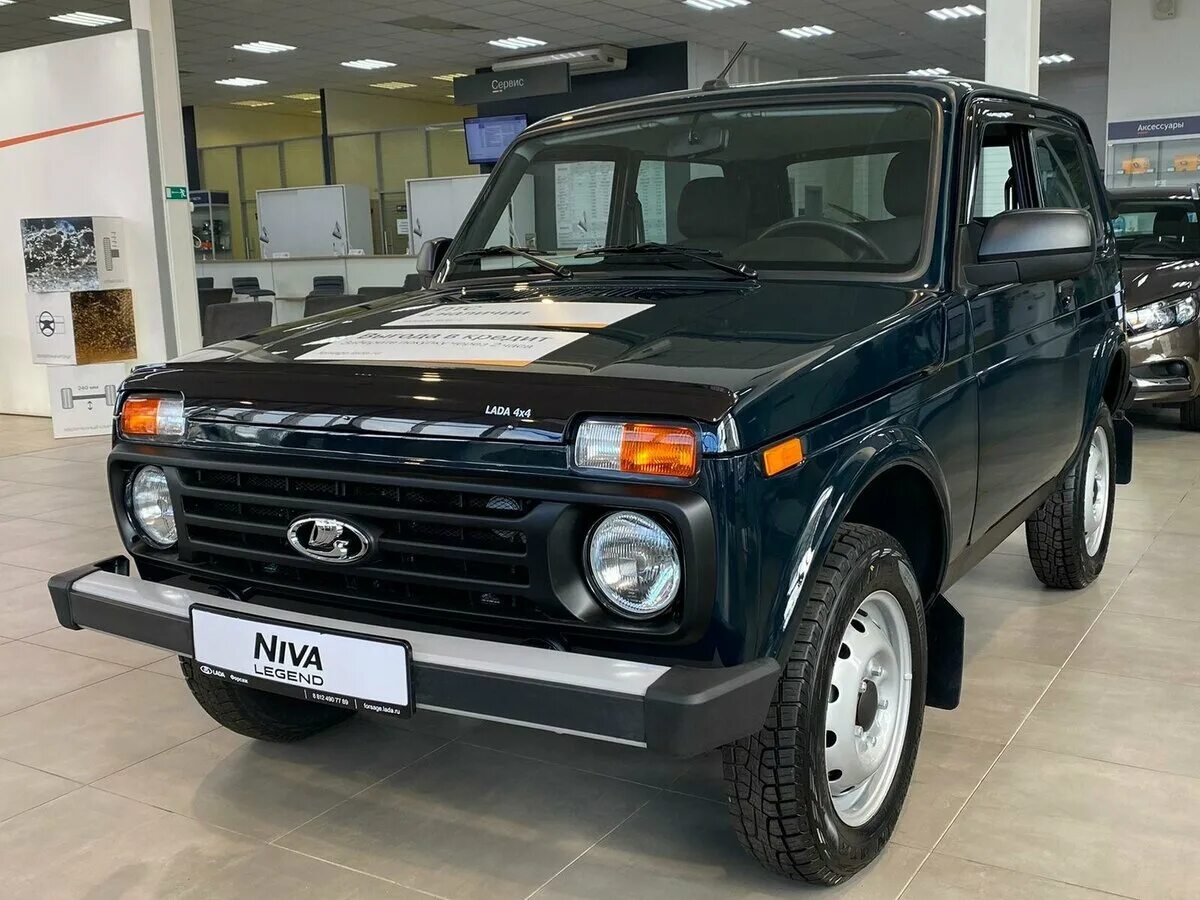 Нива легенд зеленая фото Купить новый Lada (ВАЗ) Niva Legend 2021-2024 1.7 MT (83 л.с.) 4WD бензин механи