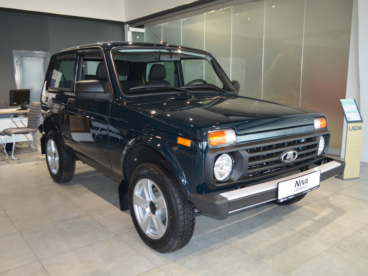 Нива легенд зеленая фото Купить новый Lada (ВАЗ) Niva Legend 2021-2024 1.7 MT (83 л.с.) 4WD бензин механи