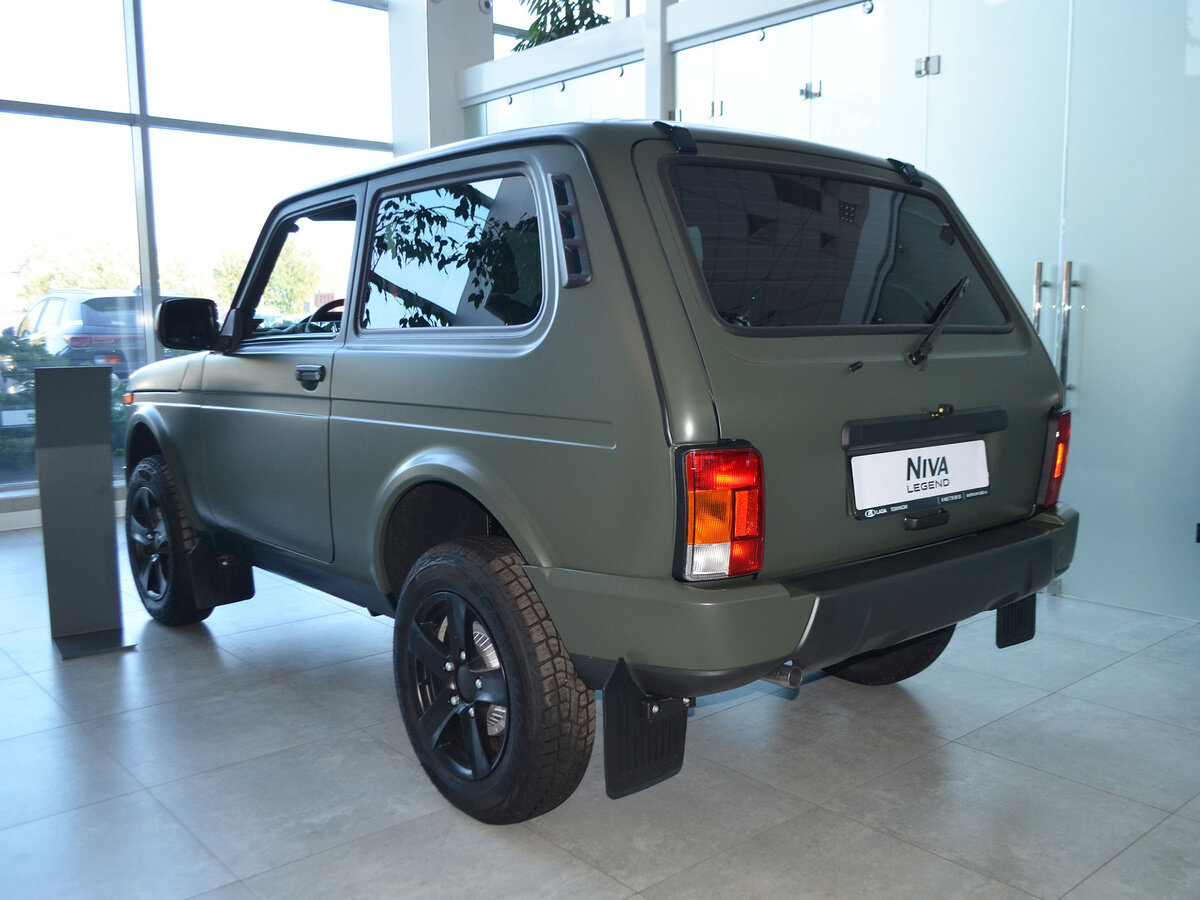 Нива легенд зеленая фото Купить новый Lada (ВАЗ) Niva Legend 2021-2024 1.7 MT (83 л.с.) 4WD бензин механи