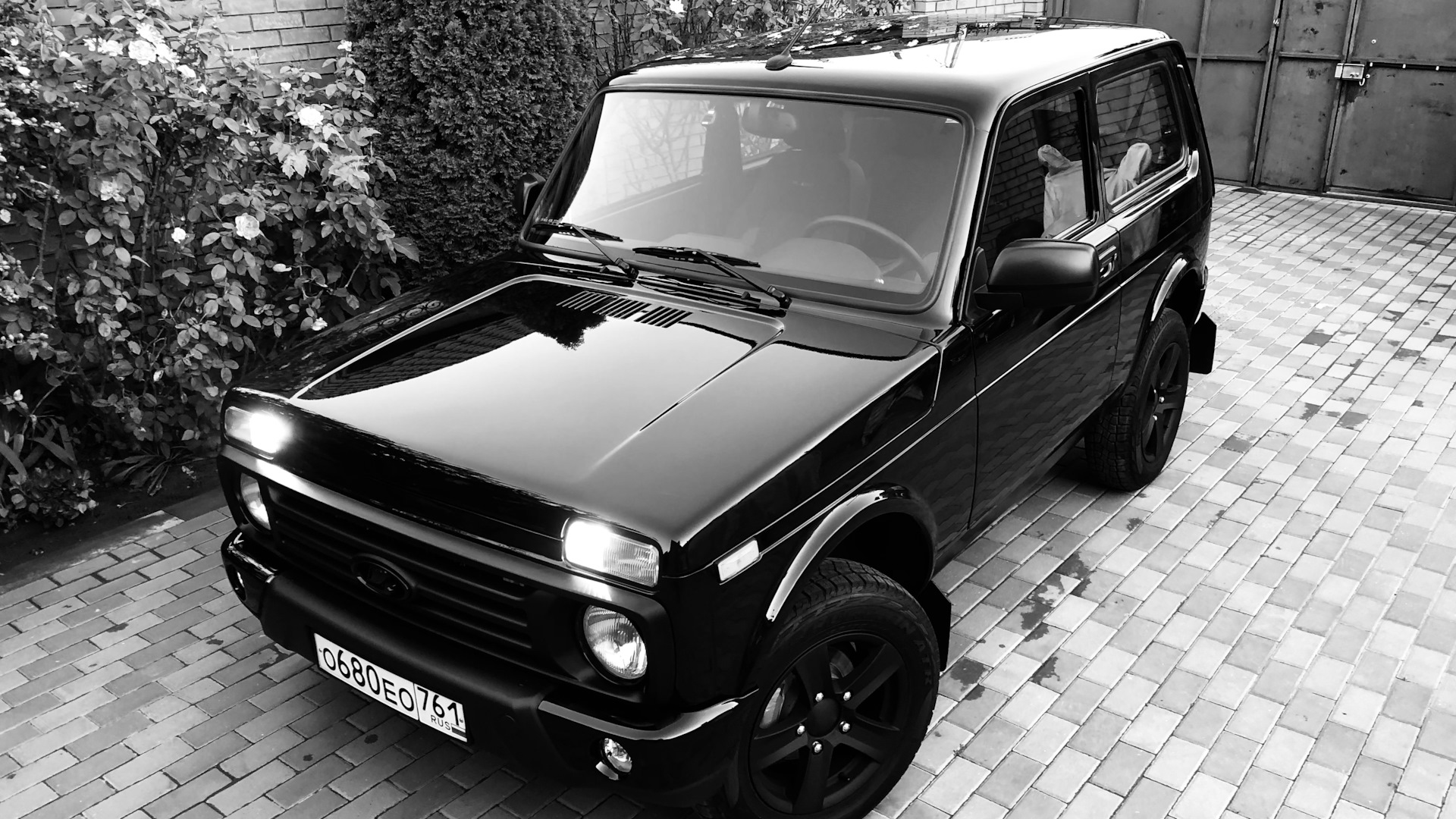 Нива легенда черная фото Lada 4x4 3D 1.7 бензиновый 2021 Legend Black "Пантерка" на DRIVE2