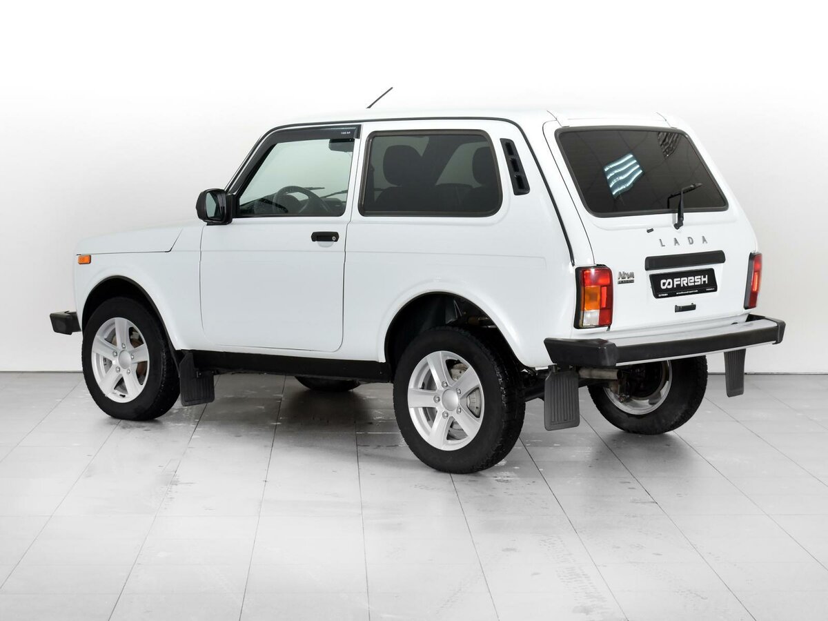 Нива легенда в белом цвете фото Купить б/у Lada (ВАЗ) Niva Legend 2021-2024 1.7 MT (83 л.с.) 4WD бензин механика