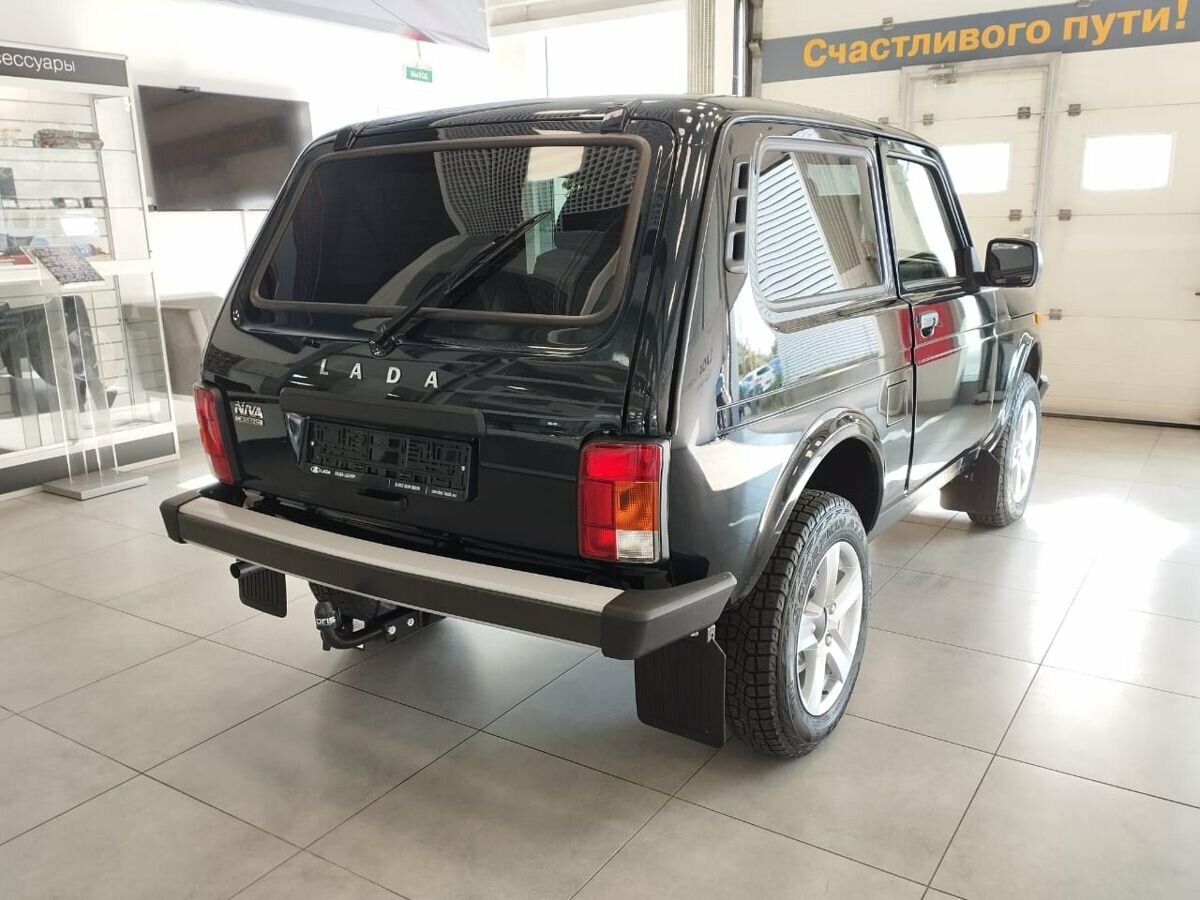 Нива люкс фото Купить новый LADA (ВАЗ) Niva Legend 2021-н.в. 1.7 MT (83 л.с.) 4WD бензин механи