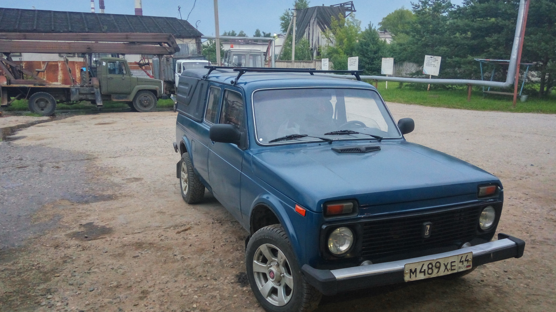 Нива медведь фото Lada 2329 1.7 бензиновый 2008 Синий пикап на DRIVE2