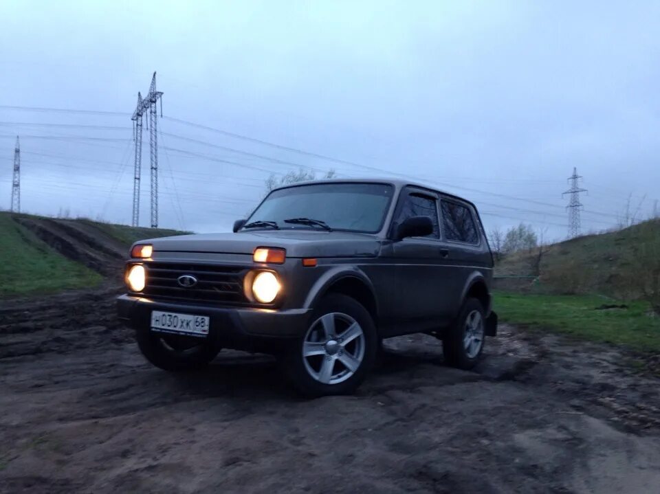 Нива млечный путь фото Продам сидения передние ОТ УРБАНА ПРОБЕГ 0 КМ - Chevrolet Niva, 1,7 л, 2015 года