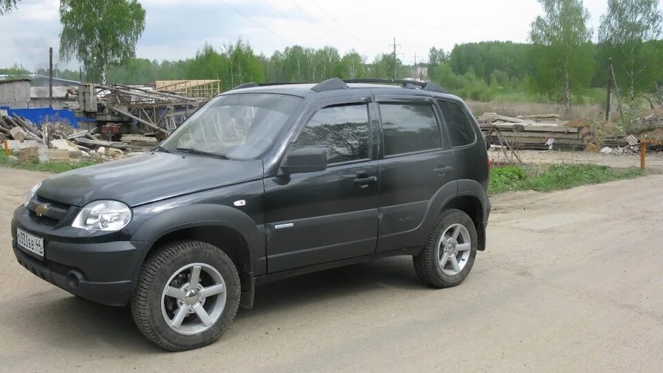 Нива млечный путь фото Chevrolet Niva 1.7 бензиновый 2013 L, млечный путь на DRIVE2