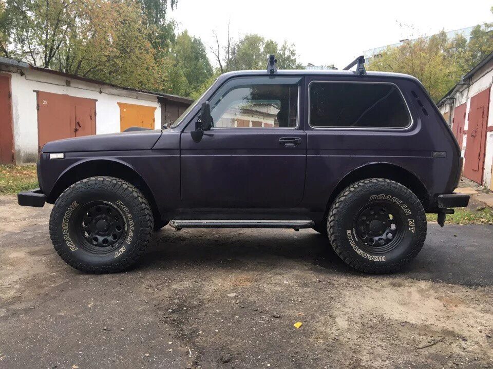 Нива на 15 колесах фото Установка 31-10,5 r15 колес ROADSTONE ROADIAN MT на Ниву - Lada 4x4 3D, 1,7 л, 2
