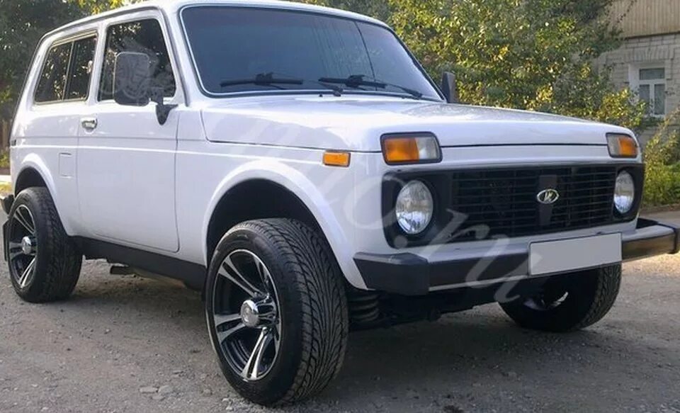 Нива на 15 колесах фото Какие диски лучше? - Lada 4x4 3D, 1,7 л, 1995 года колёсные диски DRIVE2