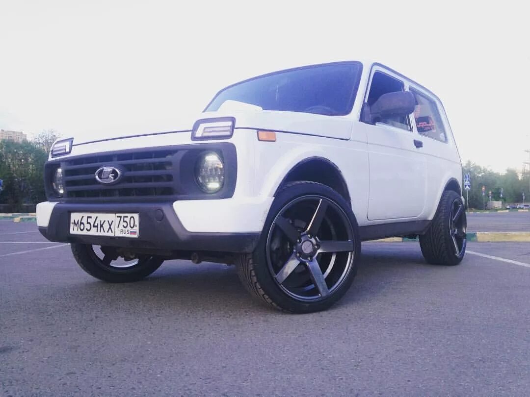 Нива на 17 колесах фото Выбор дисков - Lada 4x4 3D, 1,7 л, 1997 года колёсные диски DRIVE2