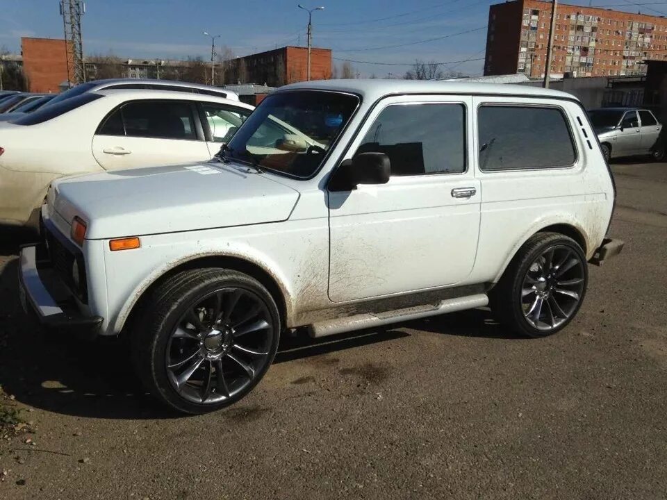 Нива на 18 дисках фото Подскажите ребята - Lada 4x4 3D, 1,7 л, 2013 года колёсные диски DRIVE2