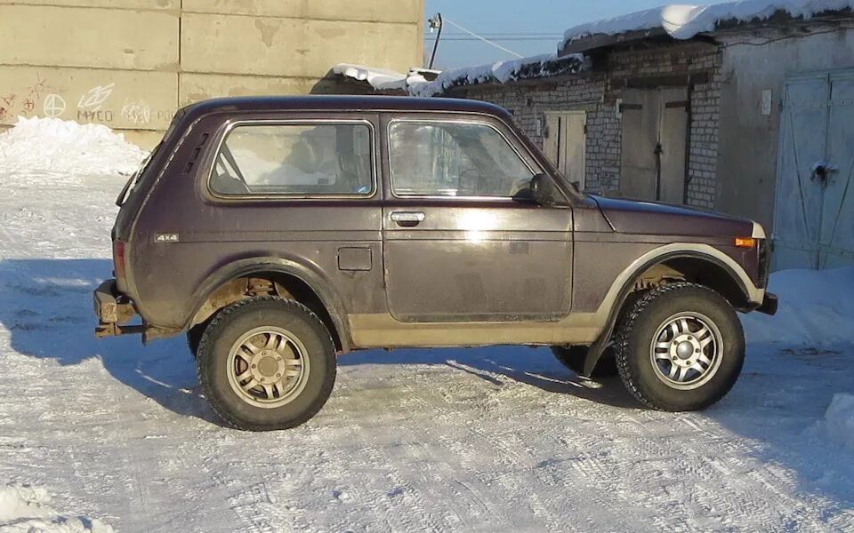 Нива на 215 75 15 фото зимняя резина Cooper Weather-Master S/T 2 215/75 R15 100S - Lada 4x4 3D, 1,7 л, 