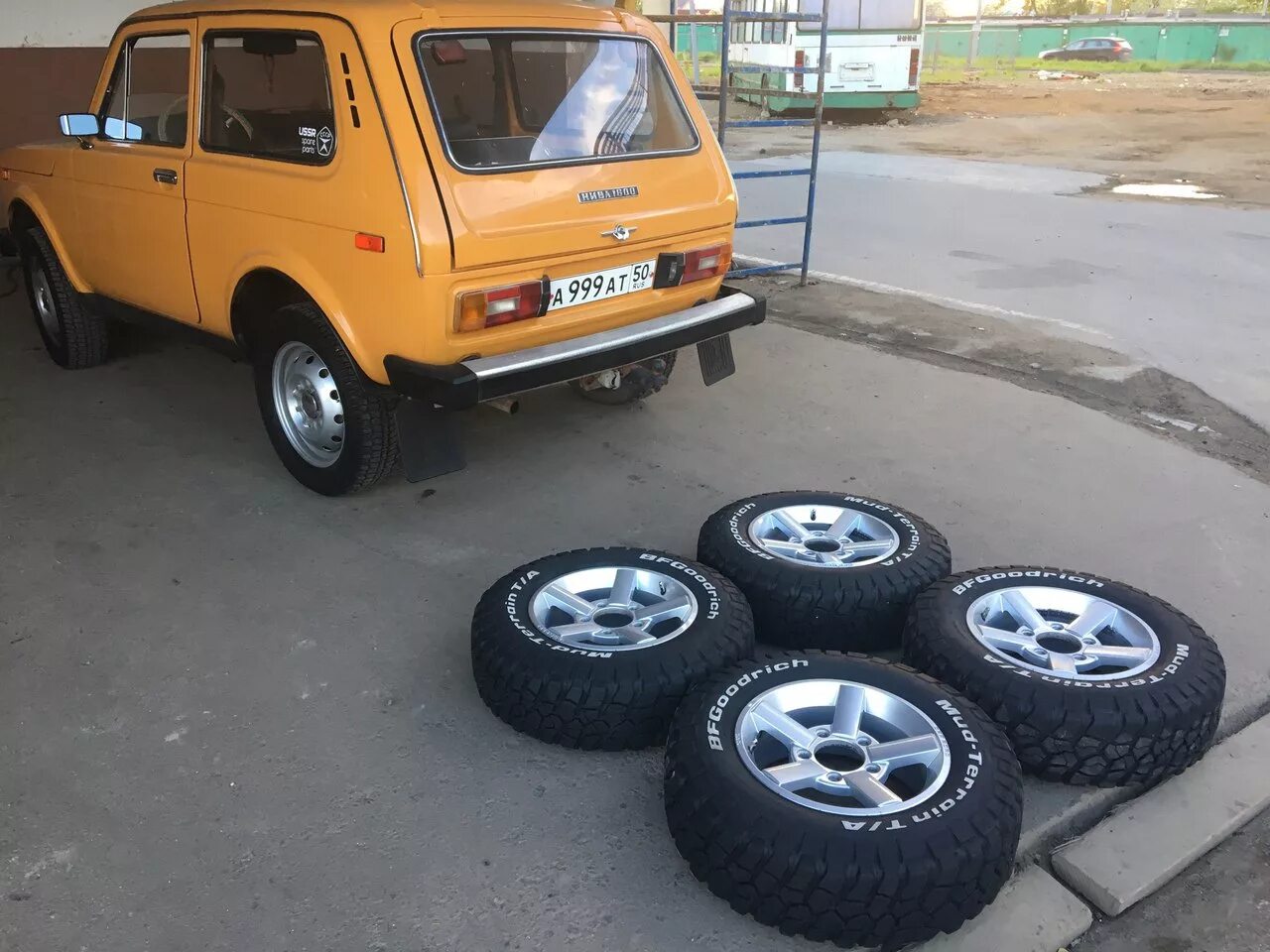 Нива на 215 75 15 фото K&K Титан-Тех 6,5х15 + BFGoodrich Mud Terrain T/A KM2 215/75/15 - Lada 4x4 3D, 1