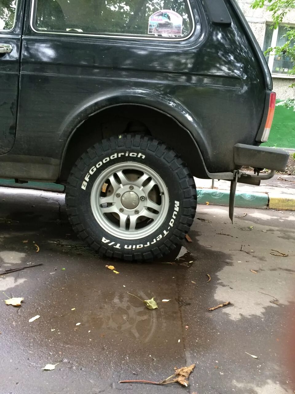 Нива на 215 75 15 фото BFGoodrich_MT_KM2_215/75 R15 Нормальная резина - Lada 4x4 3D, 2012 года шины DRI