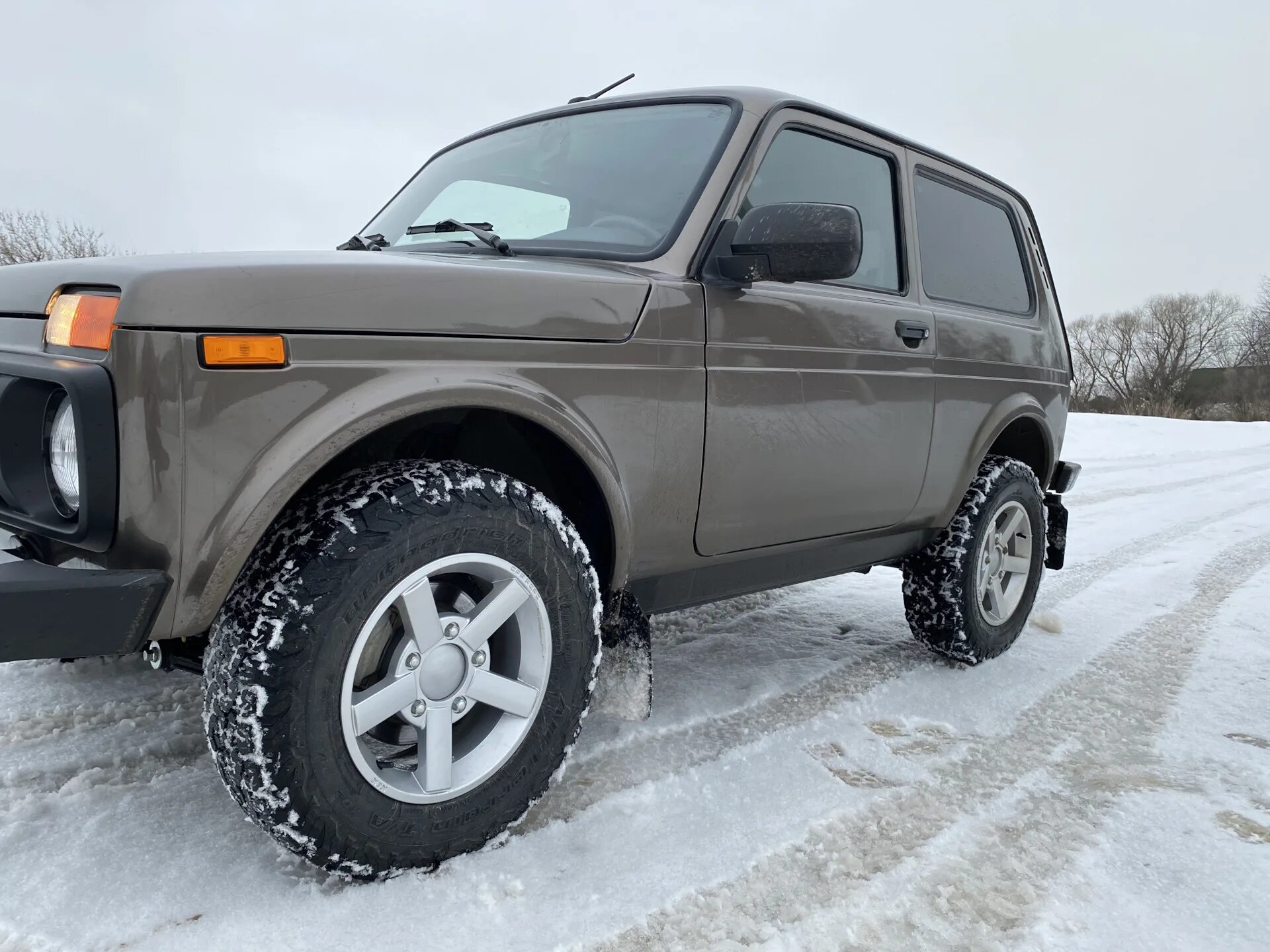 Нива на 215 75 15 фото Замена колёс - Lada 4x4 3D, 1,7 л, 2020 года колёсные диски DRIVE2