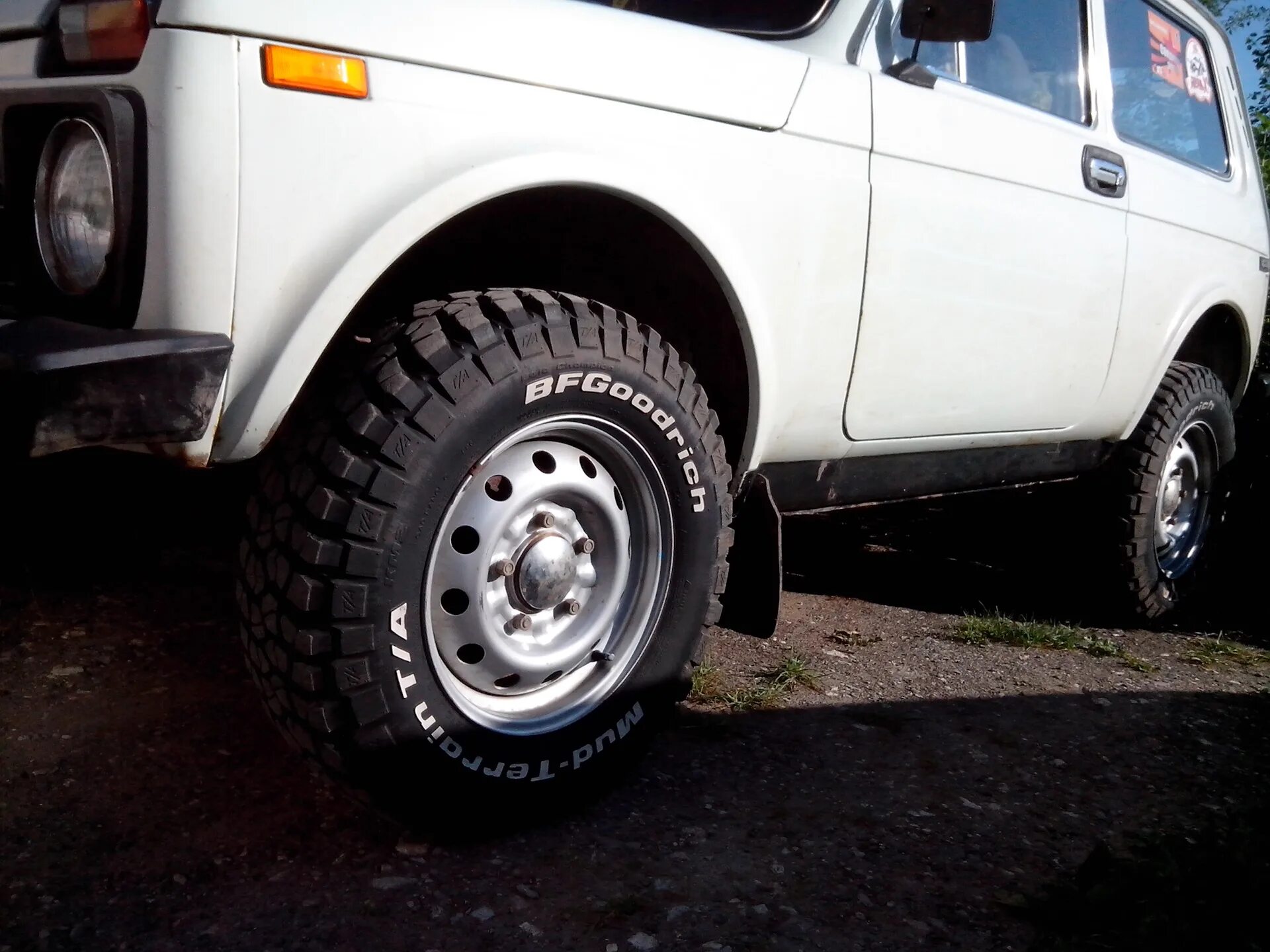 Нива на 215 резине фото Борис Федрыч - Lada 4x4 3D, 1,8 л, 1996 года шины DRIVE2