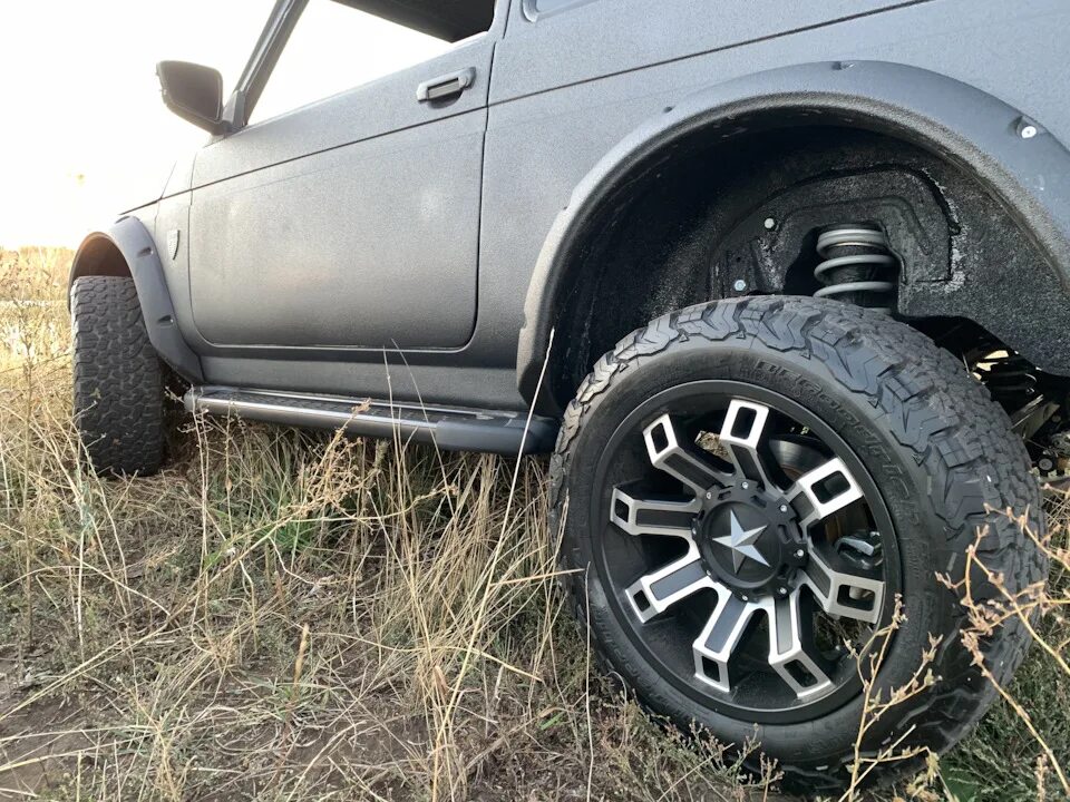 Нива на 215 резине фото Фото завершенной машины 2020 года - Lada 4x4 3D, 2 л, 2005 года фотография DRIVE