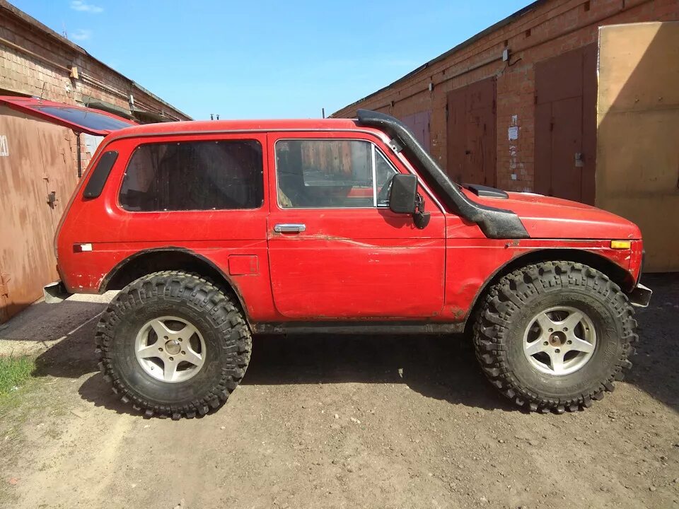 Нива на 32х колесах фото Нива теперь на 35" - Lada 4x4 3D, 1,7 л, 1985 года тюнинг DRIVE2