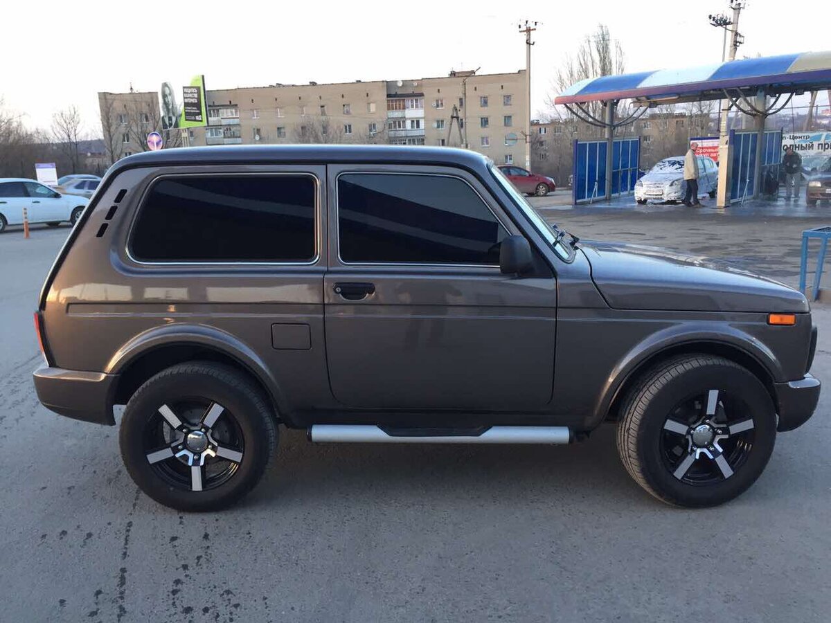 Нива на черных дисках фото Купить б/у Lada (ВАЗ) 2121 (4x4) I Рестайлинг Urban 1.7 MT (83 л.с.) 4WD бензин 