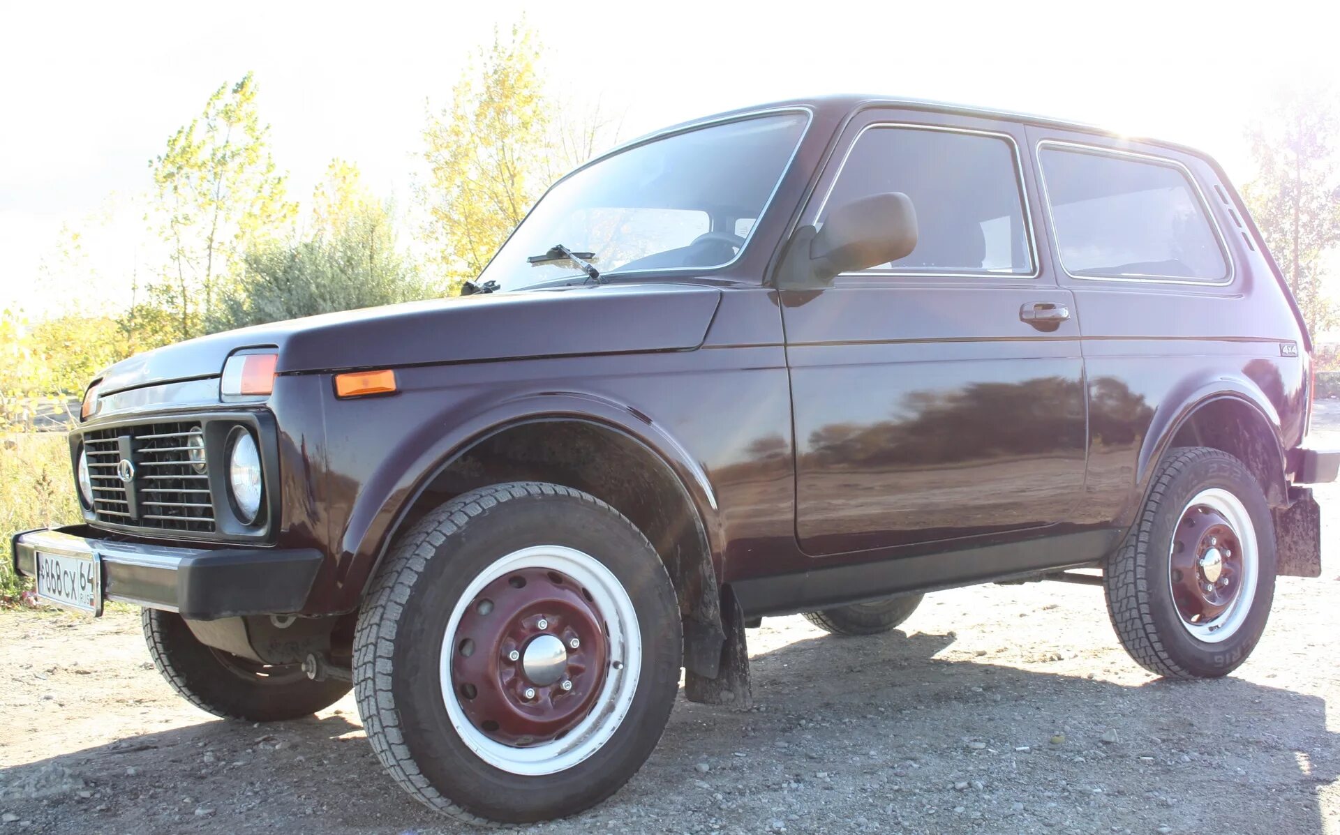 Нива на черных штампах фото Покраска штампов - Lada 4x4 3D, 1,7 л, 2010 года колёсные диски DRIVE2