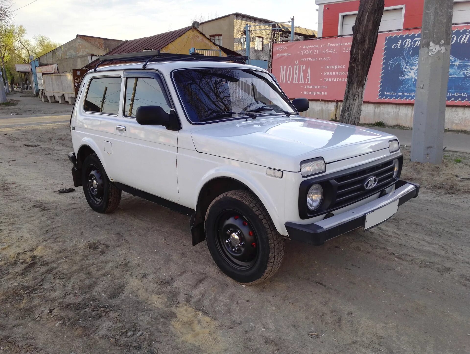 Нива на черных штампах фото Cordiant OFFROAD и КАМА-232 на черных родных штампах - Lada 4x4 3D, 1,7 л, 2011 
