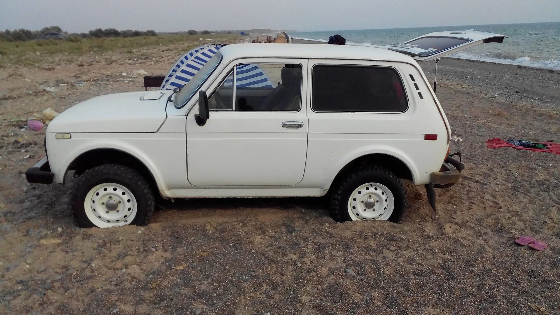 Нива на черных штампах фото Lada 4x4 3D 1.7 бензиновый 1983 " НИВА "Off-Road на DRIVE2