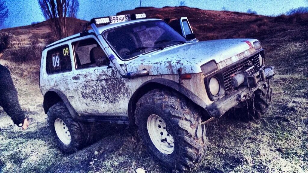 Нива на грязевых колесах фото Lada 4x4 3D 2.1 бензиновый 2007 Нива999 на DRIVE2