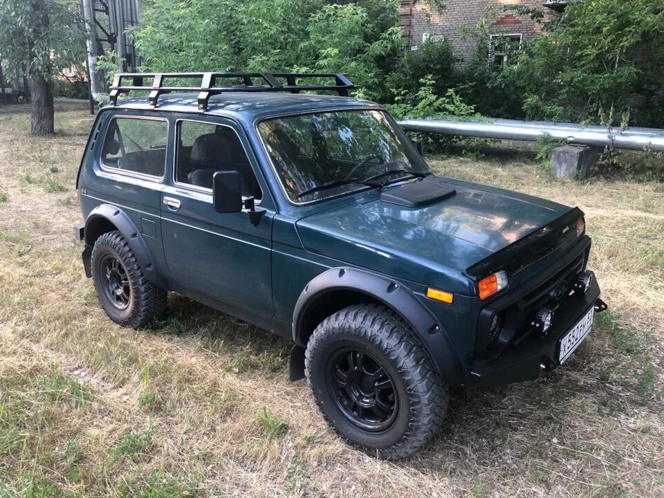 Нива на грязевых колесах фото Грязевая резина Crossleader 235/75 R15 - Lada 4x4 3D, 1,7 л, 2008 года шины DRIV