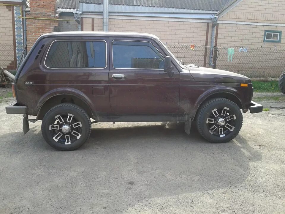 Нива на колесах 215 65 16 фото нужна помощь - Lada 4x4 3D, 1,9 л, 2005 года шины DRIVE2