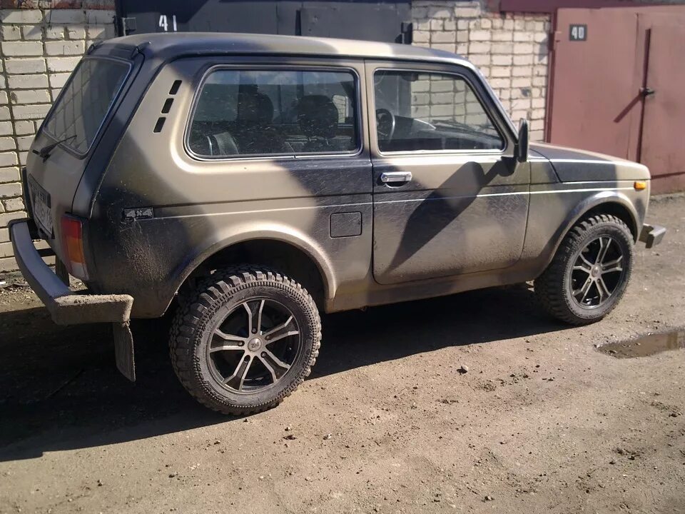 Нива на колесах 215 65 16 фото тапки на лето - Lada 4x4 3D, 1,7 л, 2006 года колёсные диски DRIVE2