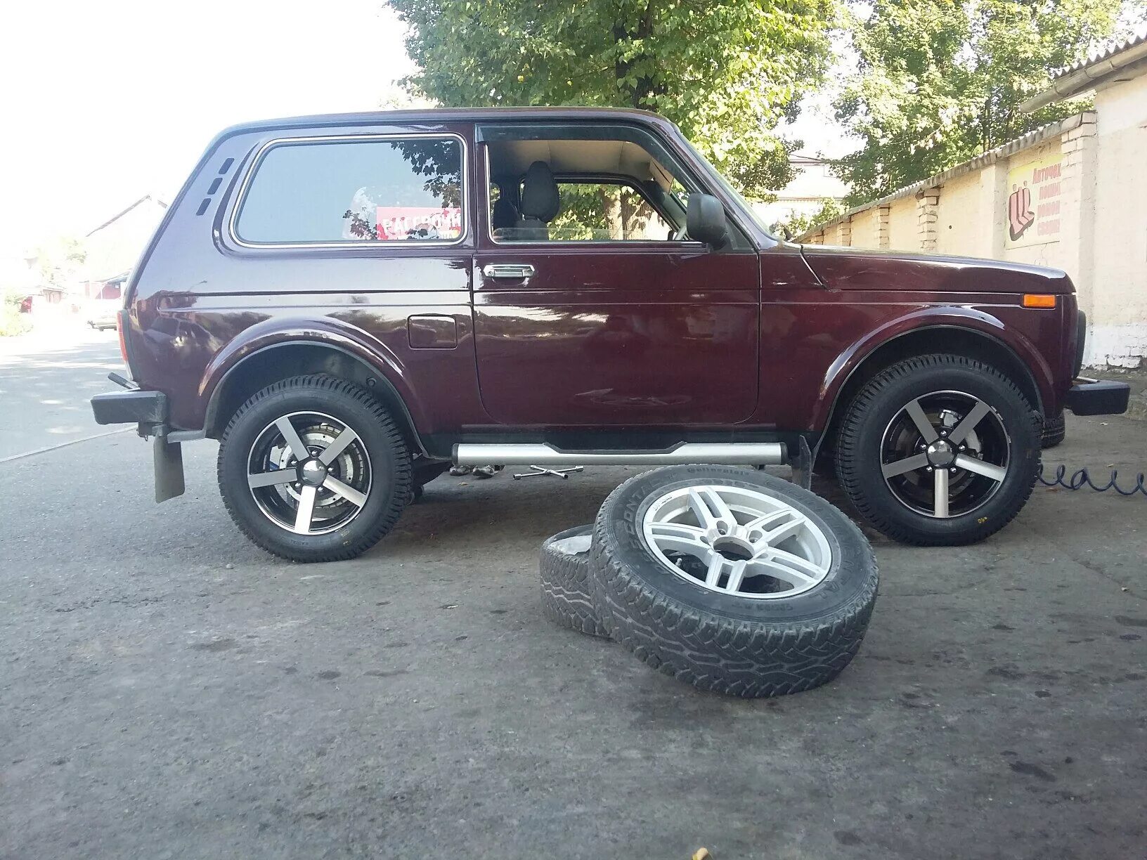 Нива на литье фото Замена колес - Lada 4x4 3D, 1,7 л, 2013 года колёсные диски DRIVE2