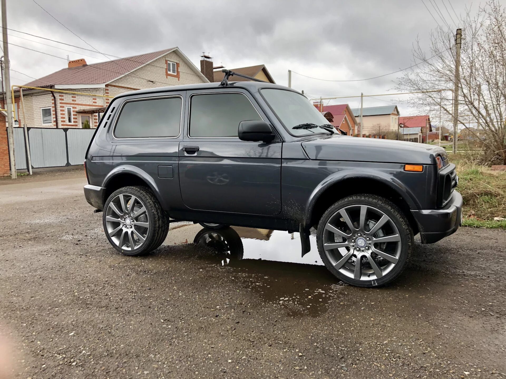 Нива на литых дисках 16r фото Диски Mersedes-Benz GL R20 - Lada 4x4 3D, 1,7 л, 2019 года колёсные диски DRIVE2