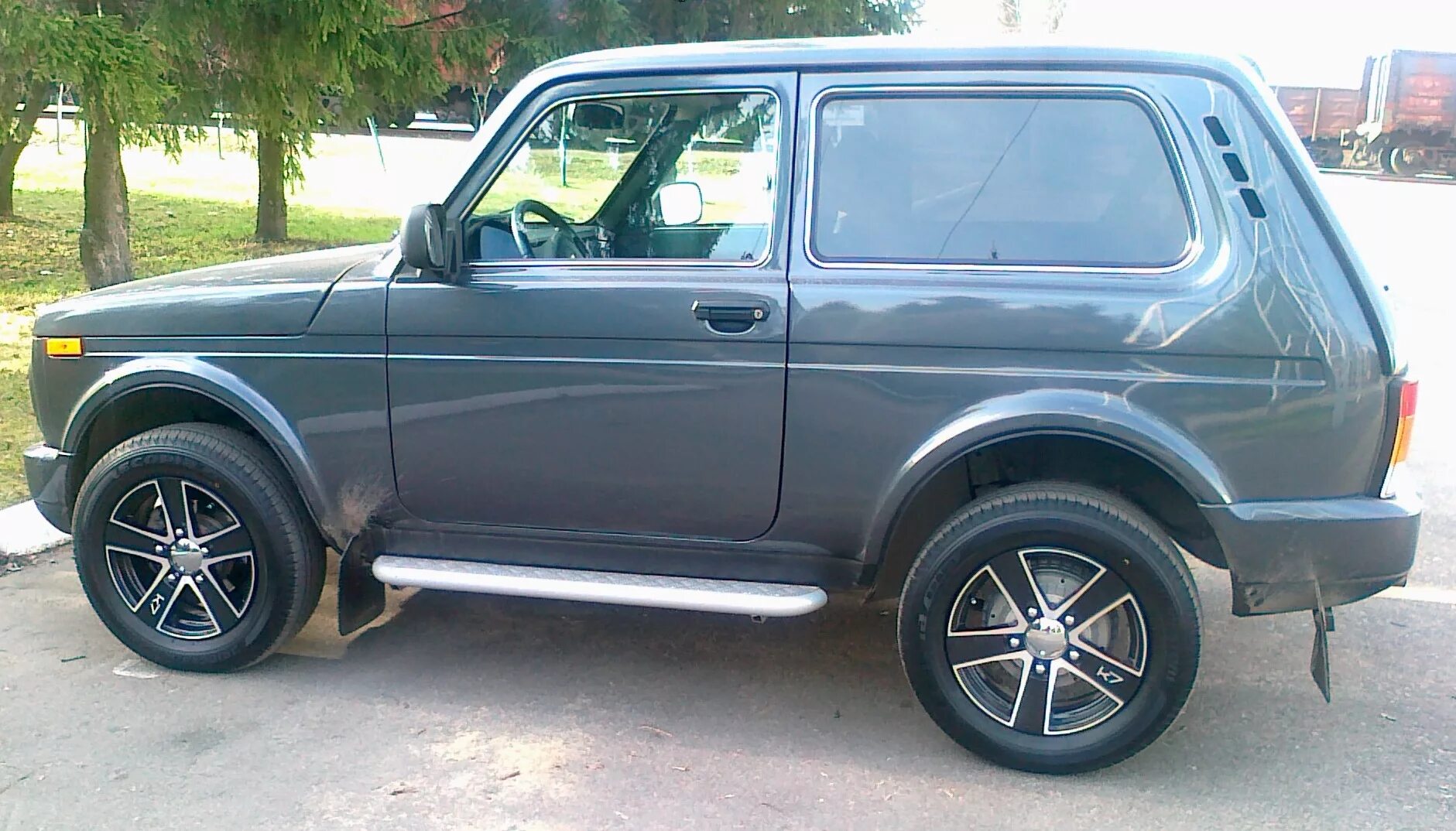 Нива на литых дисках r16 фото Колёса размерностью 205/65R16 - Lada 4x4 3D, 1,7 л, 2015 года шины DRIVE2