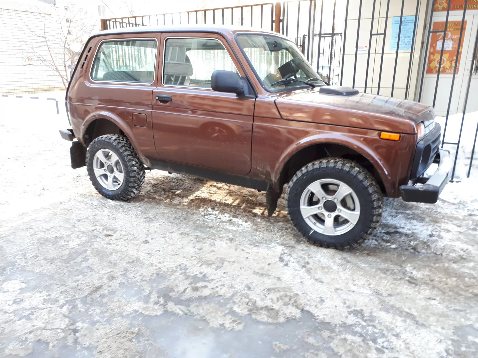 Нива на резине 205 55 16 фото 205!-70 R15 Comforser CF3000 - Lada 4x4 3D, 1,7 л, 2017 года шины DRIVE2