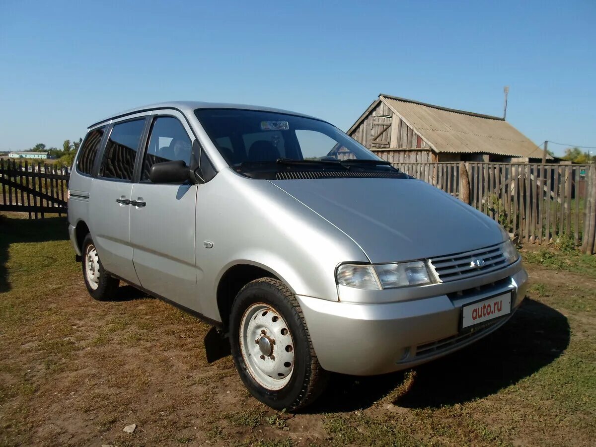 Нива надежда фото Купить б/у Lada (ВАЗ) 2120 Надежда I Рестайлинг 1.8 MT (80 л.с.) 4WD бензин меха