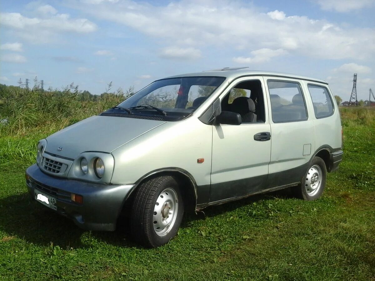 Нива надежда фото Купить б/у Lada (ВАЗ) 2120 Надежда I 1.8 MT (80 л.с.) 4WD бензин механика в Липе
