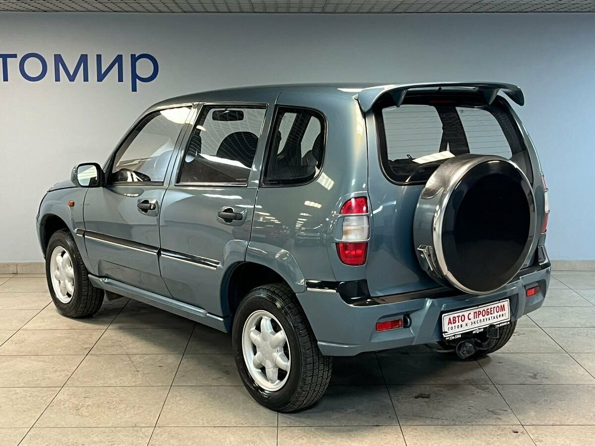 Нива ниагара фото Купить б/у Chevrolet Niva I 1.7 MT (80 л.с.) 4WD бензин механика в Москве: зелён