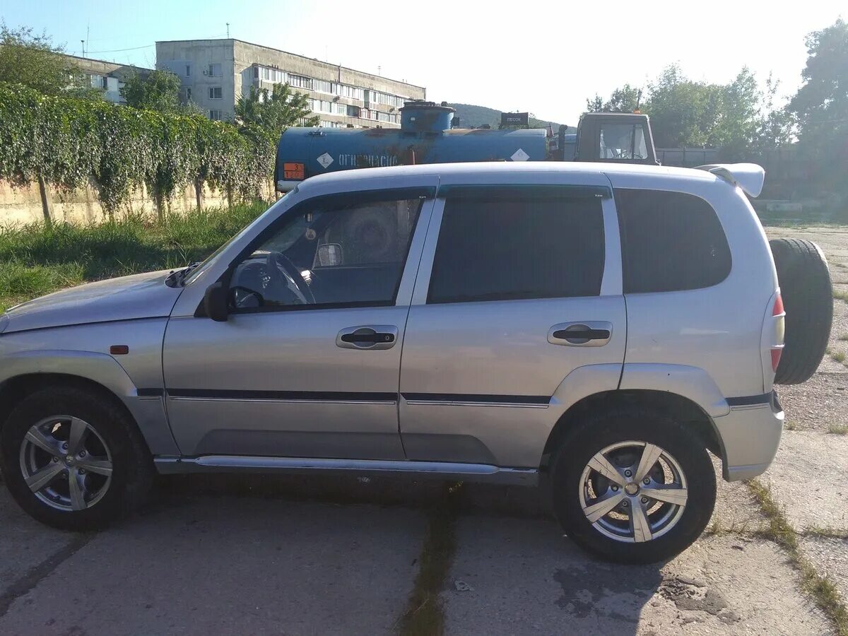Нива ниагара фото Купить б/у Chevrolet Niva I 1.7 MT (80 л.с.) 4WD бензин механика в Крыму: серебр