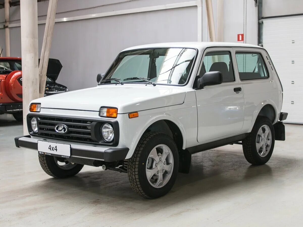 Нива новая белая фото Купить новый Lada (ВАЗ) 2121 (4x4) I Рестайлинг 1.7 MT (83 л.с.) 4WD бензин меха