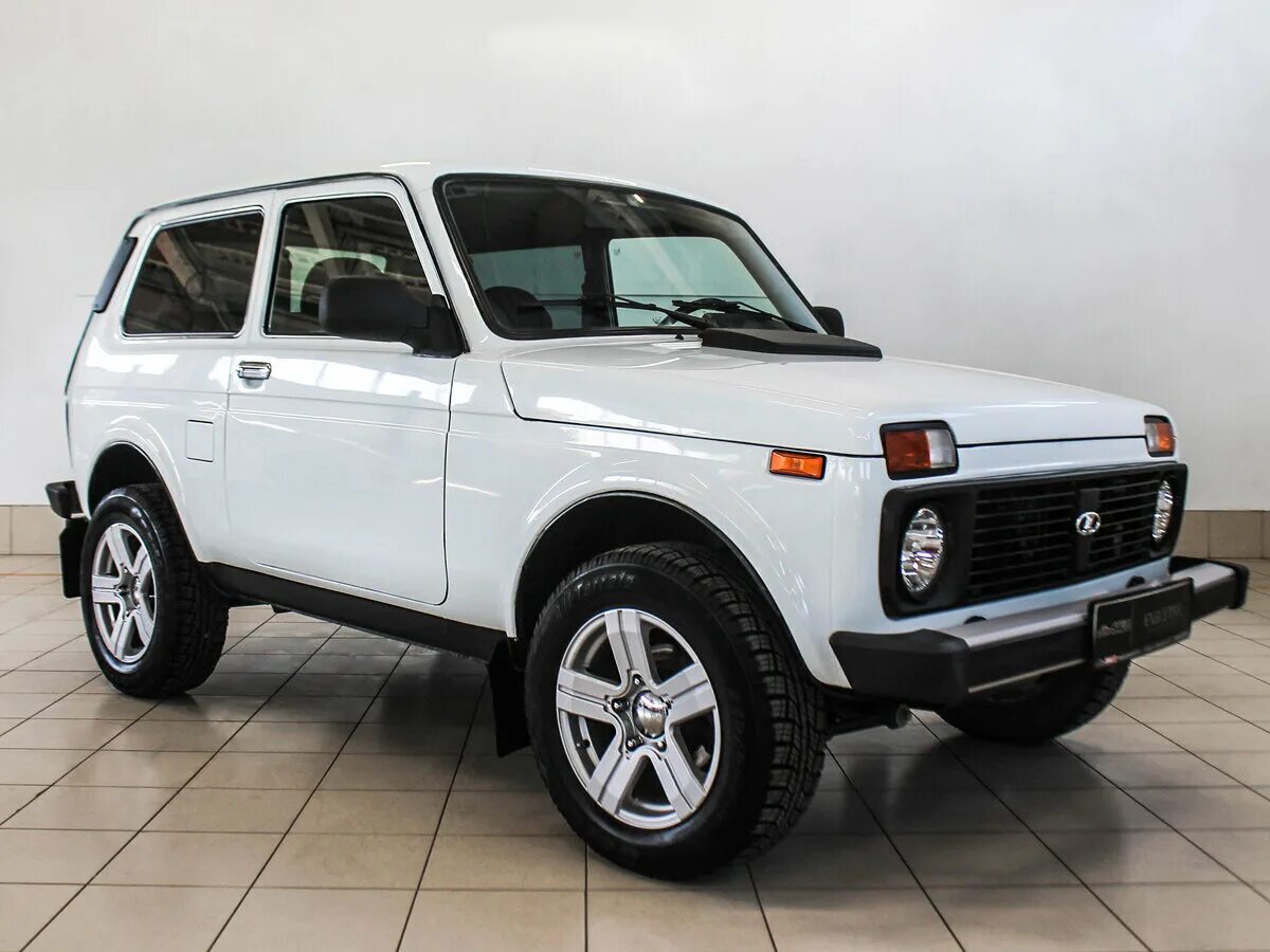 Нива новая белая фото Купить б/у Lada (ВАЗ) 2121 (4x4) I Рестайлинг 1.7 MT (83 л.с.) 4WD бензин механи
