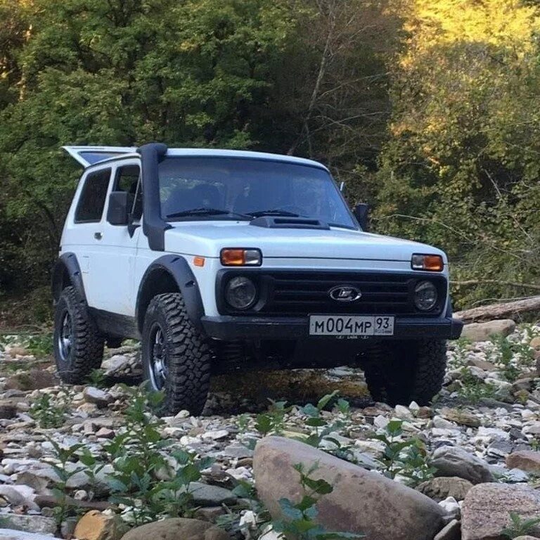 Нива оффроуд фото Мечта охотника": В сети положительно оценили LADA 4x4 для оффроуда