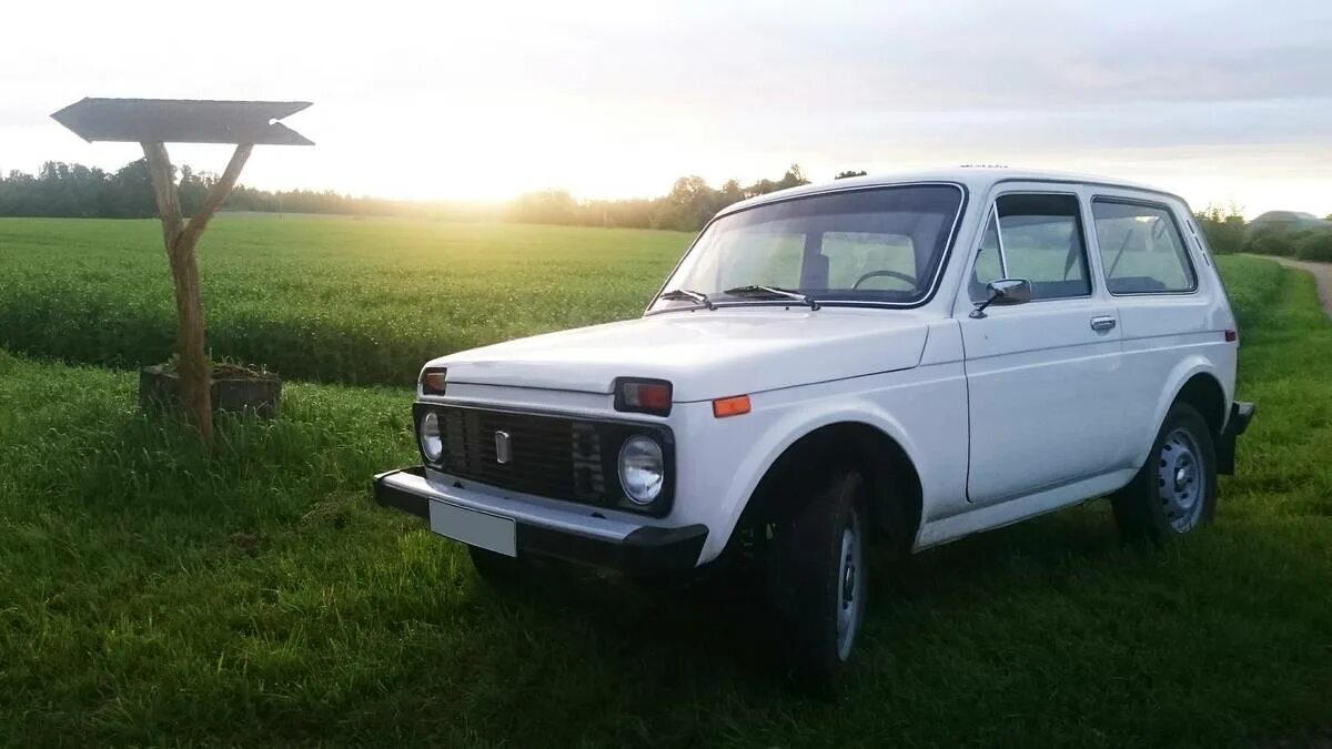 Нива отзывы владельцев с фото BangShift.com This 1990 Lada Niva 1600 Is Soviet 4-Wheel Drive Hatchback Greatne