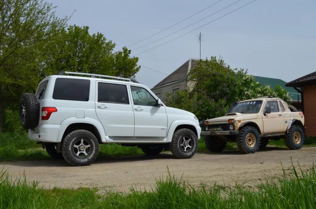 Нива патриот фото Deribas Niva. Джиперская свадьба! Женитьба Нивочки на Патриоте:-). - Lada 4x4 3D