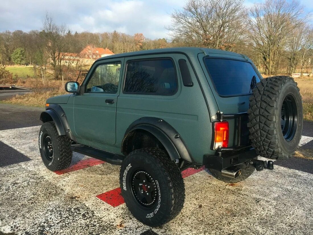 Нива переделка фото В Германии продается Lada Niva Zubr за 44 тысячи евро