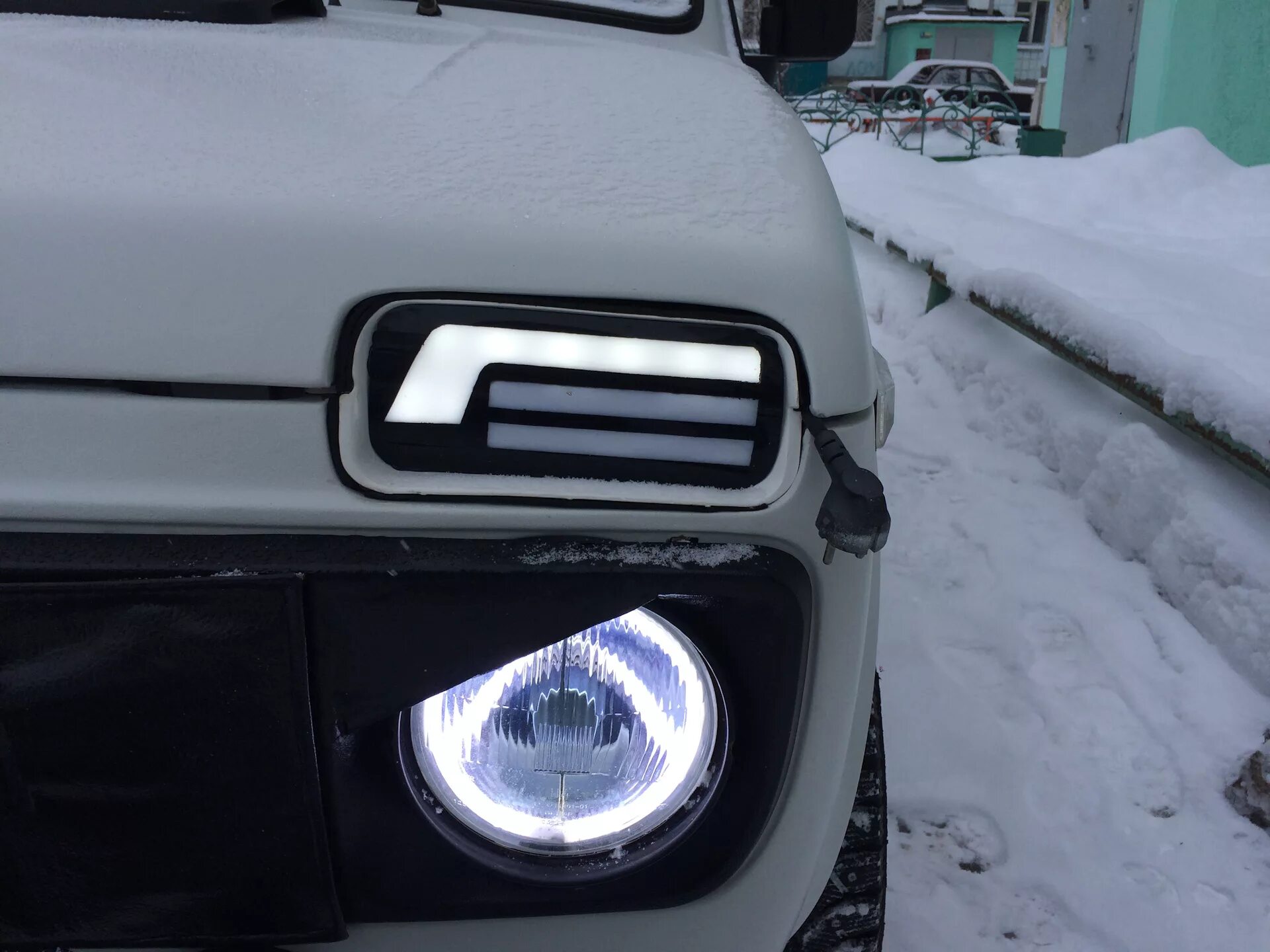 Нива передние фары тюнинг Самодельные LED надфарники - Lada 4x4 3D, 1,7 л, 1999 года тюнинг DRIVE2