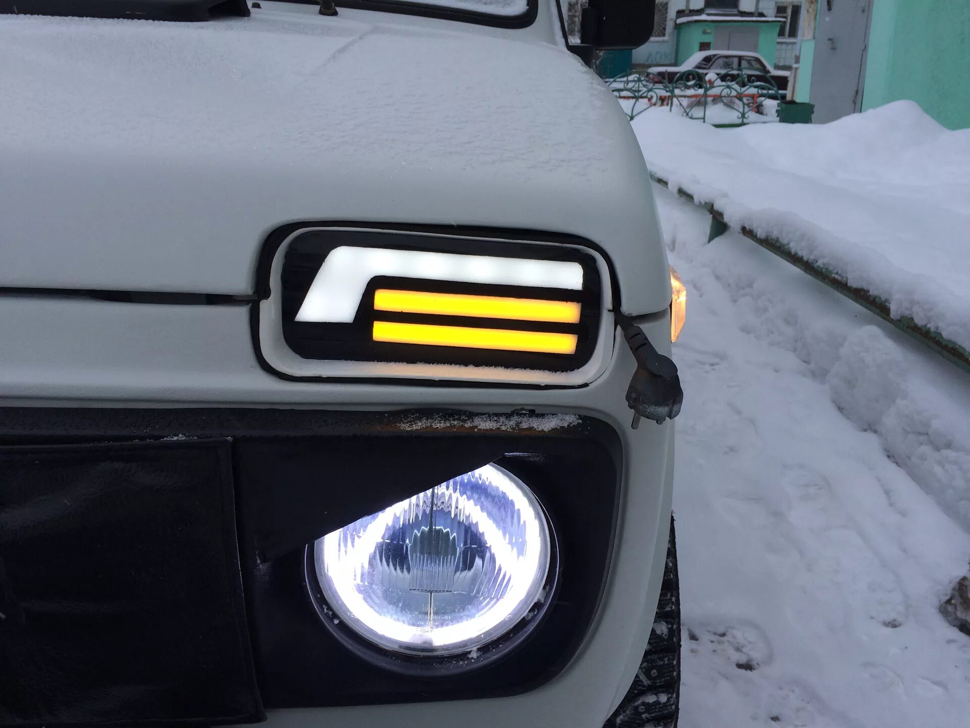Нива передние фары тюнинг Самодельные LED надфарники - Lada 4x4 3D, 1,7 л, 1999 года тюнинг DRIVE2