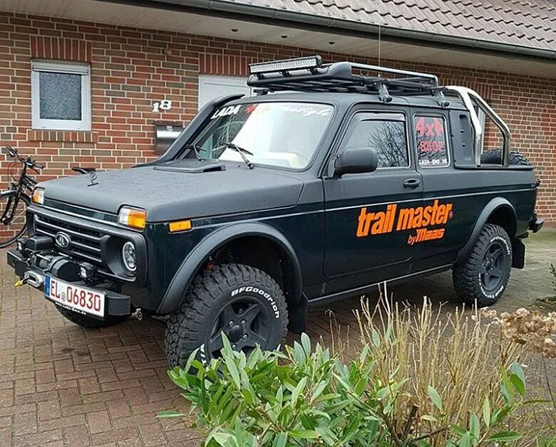 Нива пикап тюнинг фото Немец продает двухлетнюю Lada 4x4 за 25 000 евро