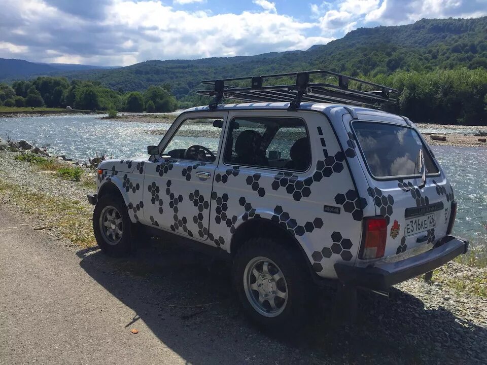 Нива пиксели фото Комуфляж Нивы своими руками - Lada 4x4 3D, 1,7 л, 2009 года своими руками DRIVE2