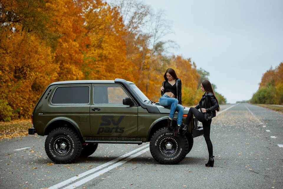 Нива пиксели фото Девушки и Авто - три прекрасных фотосета. - DRIVE2