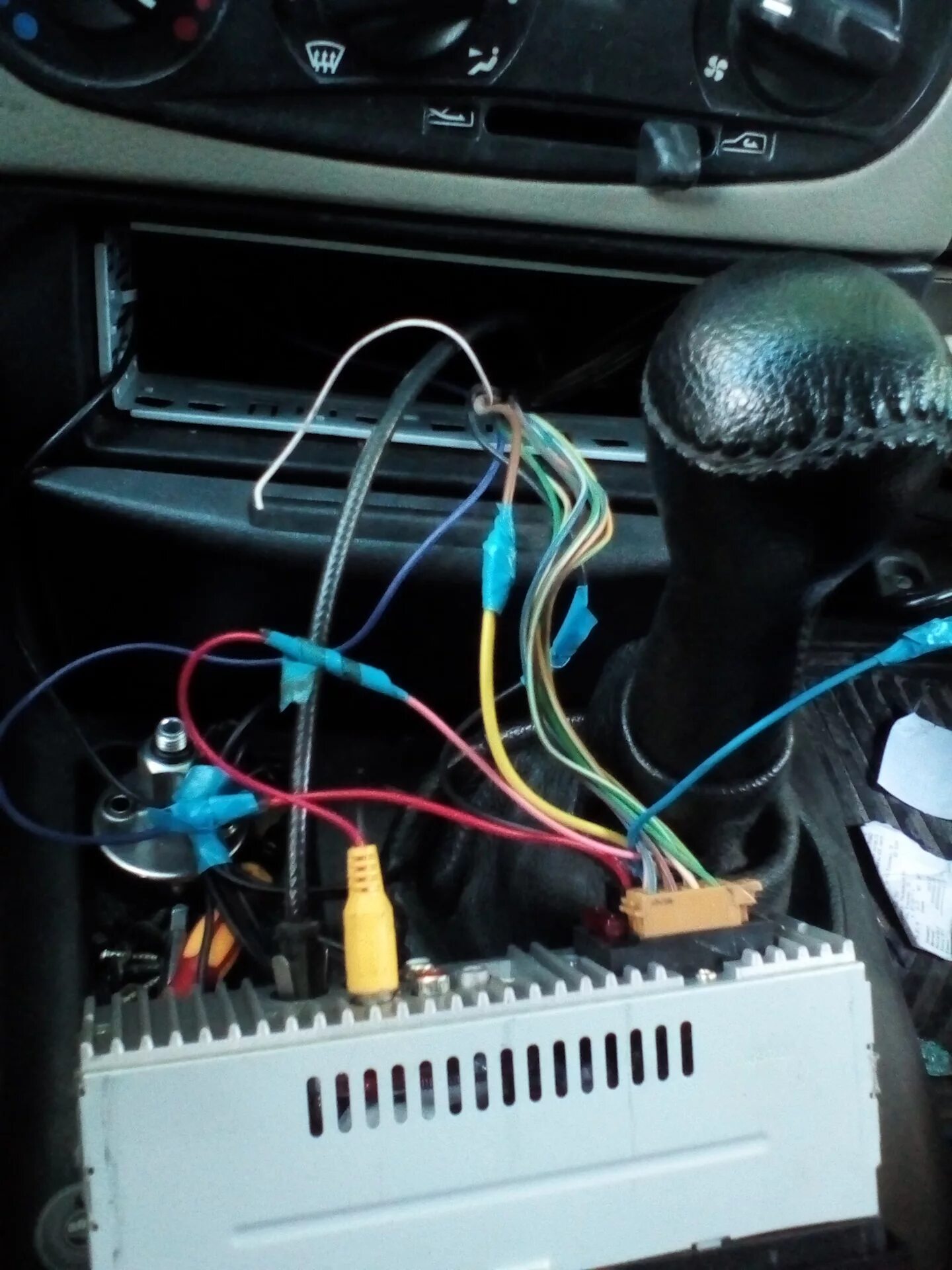 Нива подключение магнитолы Магнитола 4022D + камера. Завершение - Chevrolet Niva, 1,7 л, 2006 года автозвук