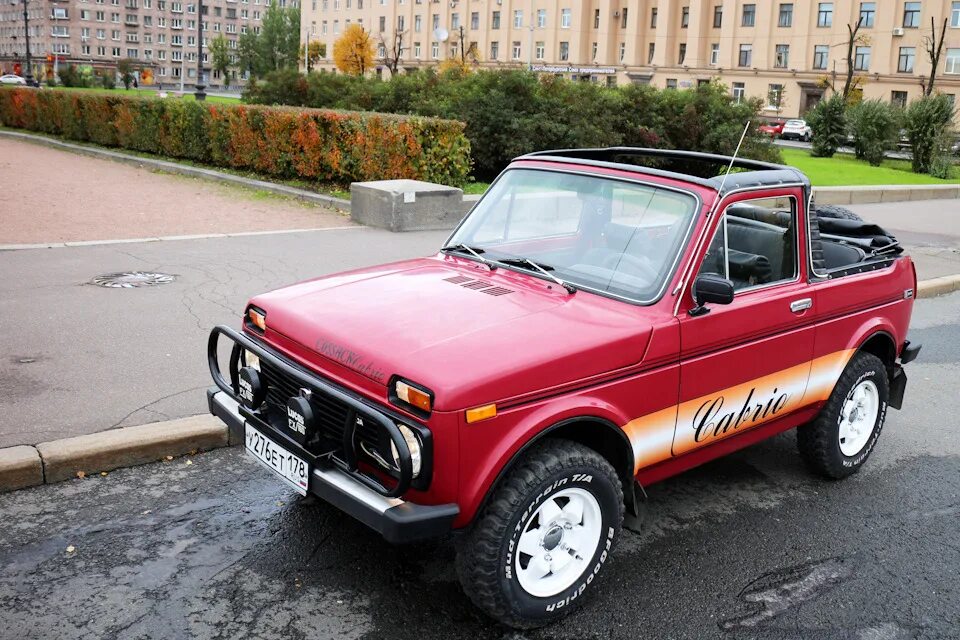 Нива престиж фото Интернет-журнал "Russia Beyond" от 19 октября 2017 - Lada 4x4 3D, 1,6 л, 1987 го